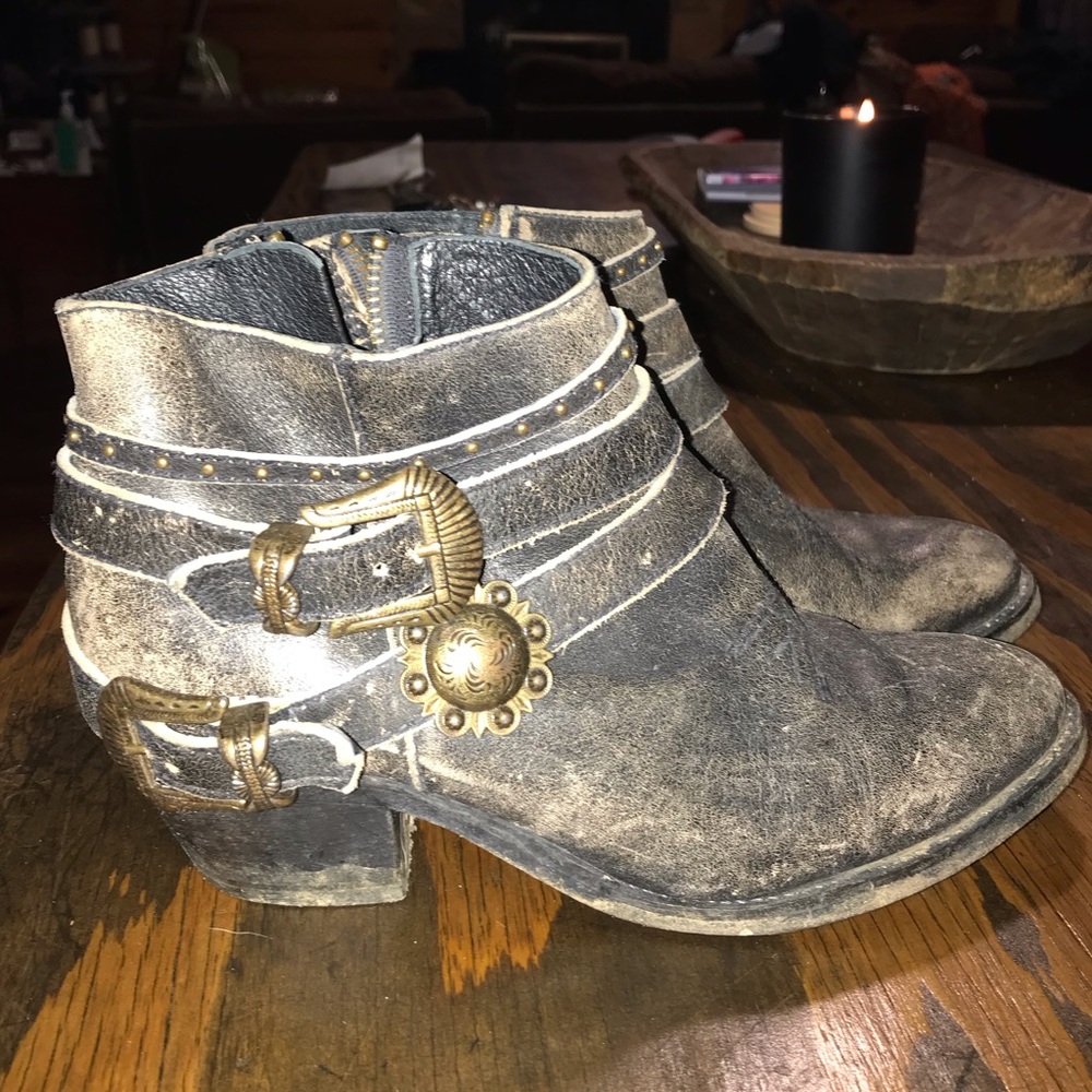 Women’s Leather Corral Ankle Boots SIZE 8.5